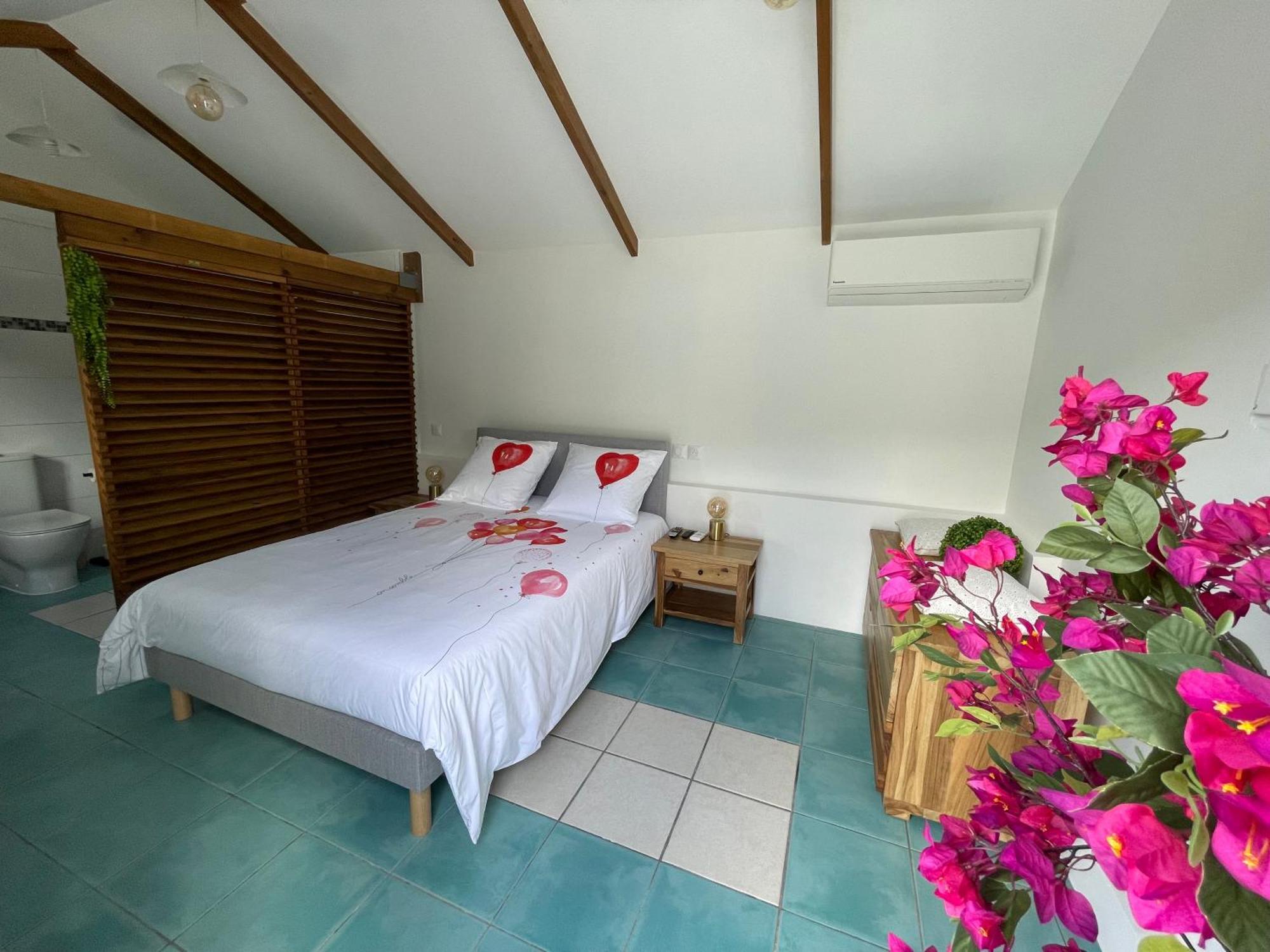 Bungalow "Doussin' Kreyol", Au Calme A 150M De La Plage Grande Anse Buitenkant foto