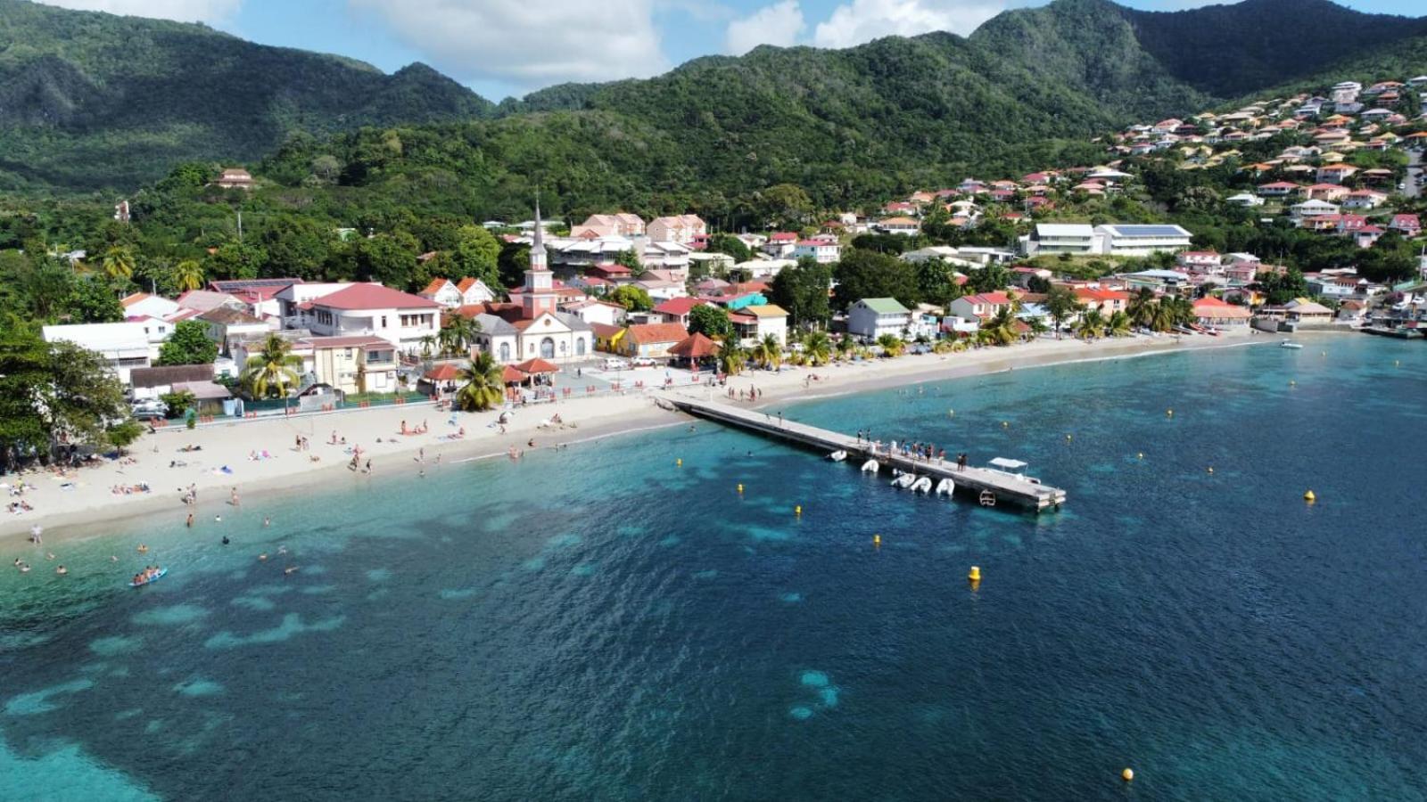 Bungalow "Doussin' Kreyol", Au Calme A 150M De La Plage Grande Anse Buitenkant foto